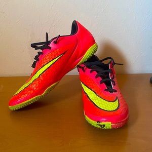 Nike Mercurial Hypervenom, Mens indoor soccer shoes, size 10.5
